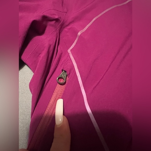 Lululemon Runaway Jacket - Picture 14 of 16